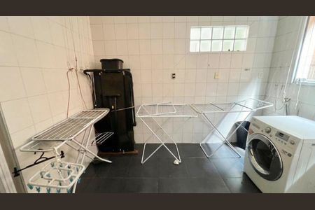 Área de Serviço de casa à venda com 3 quartos, 298m² em Vila Guarani (Zona Sul), São Paulo