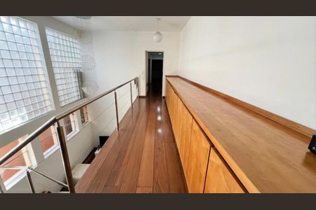 Mezanino de casa à venda com 3 quartos, 298m² em Vila Guarani (Zona Sul), São Paulo