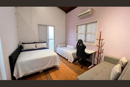 Quarto de casa à venda com 3 quartos, 298m² em Vila Guarani (Zona Sul), São Paulo