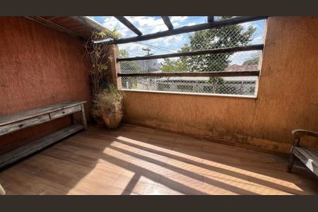 Área Externa de casa à venda com 3 quartos, 298m² em Vila Guarani (Zona Sul), São Paulo