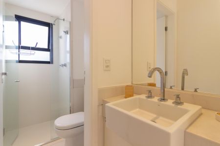 Apartamento para alugar com 55m², 2 quartos e 1 vaga Apartamento para alugar com 55m², 2 quartos e 1 vagaBanheiro