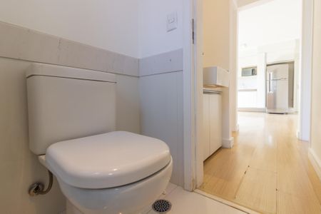 Apartamento para alugar com 55m², 2 quartos e 1 vaga Apartamento para alugar com 55m², 2 quartos e 1 vagaBanheiro