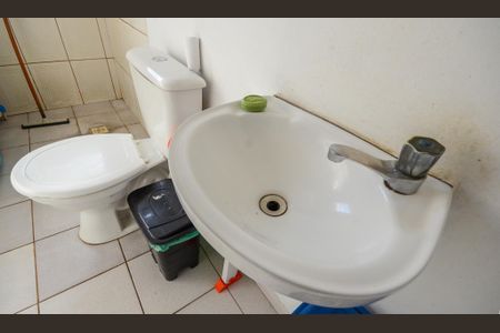 Casa à venda com 168m², 4 quartos e sem vaga Casa à venda com 168m², 4 quartos e sem vagaBanheiro - Casa 2