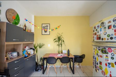 Casa à venda com 168m², 4 quartos e sem vaga Casa à venda com 168m², 4 quartos e sem vagaCozinha - Casa 1