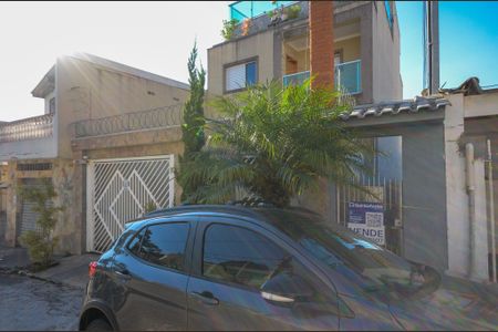 Casa à venda com 168m², 4 quartos e sem vaga Casa à venda com 168m², 4 quartos e sem vagaFachada