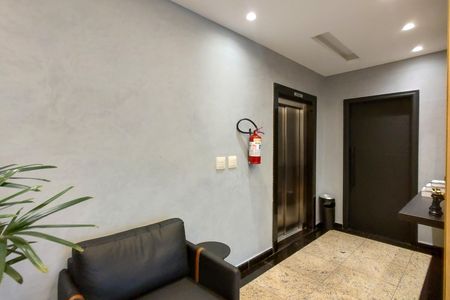 Apartamento para alugar com 86m², 2 quartos e 1 vaga Apartamento para alugar com 86m², 2 quartos e 1 vagaHall de entrada
