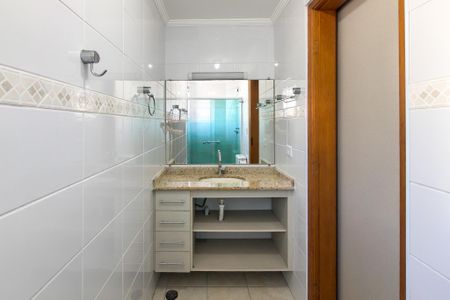 Apartamento para alugar com 86m², 2 quartos e 1 vaga Apartamento para alugar com 86m², 2 quartos e 1 vagaBanheiro da Suíte