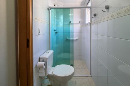 Apartamento para alugar com 86m², 2 quartos e 1 vaga Apartamento para alugar com 86m², 2 quartos e 1 vagaBanheiro da Suíte