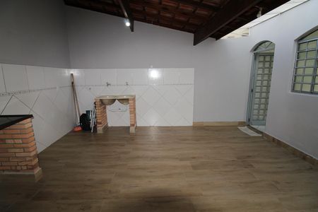 Casa para alugar com 159m², 3 quartos e 2 vagasQuintal