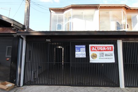 Casa para alugar com 159m², 3 quartos e 2 vagasPlaquinha