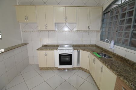 Casa para alugar com 159m², 3 quartos e 2 vagasCozinha