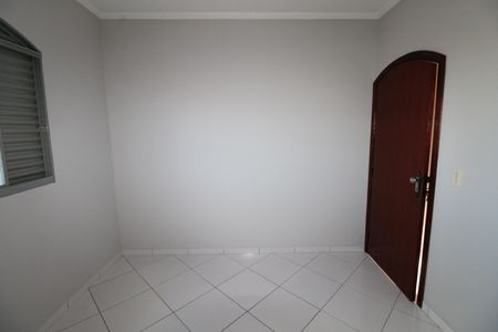 Casa para alugar com 159m², 3 quartos e 2 vagasQuarto 2