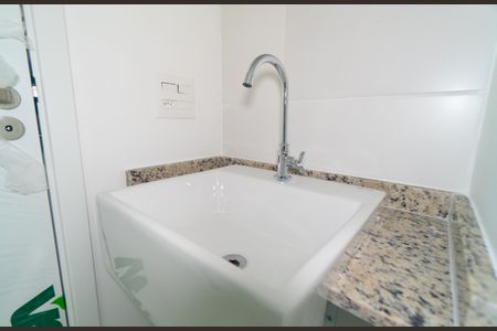 Apartamento à venda com 37m², 2 quartos e sem vagaBanheiro