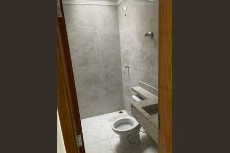 Banheiro de casa à venda com 2 quartos, 80m² em Vila Polopoli, São Paulo