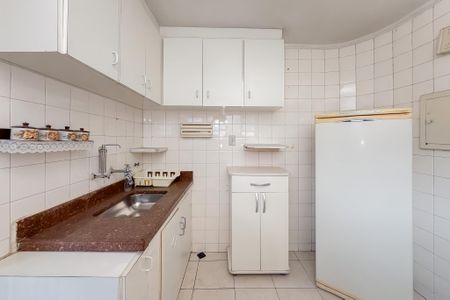 Apartamento à venda com 52m², 1 quarto e 1 vaga Apartamento à venda com 52m², 1 quarto e 1 vagaCozinha