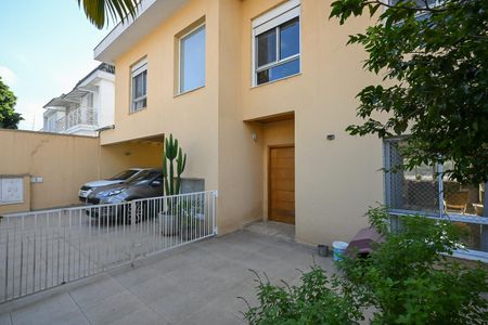 Casa à venda com 480m², 5 quartos e 5 vagasEntrada