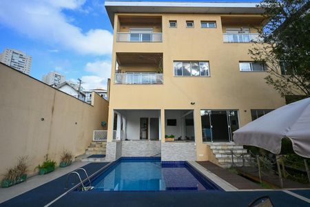 Casa à venda com 480m², 5 quartos e 5 vagasFachada Posterior