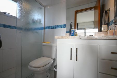 Casa à venda com 480m², 5 quartos e 5 vagasBanheiro Suíte 2