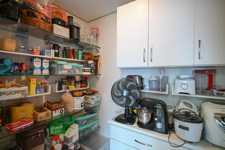 Casa à venda com 480m², 5 quartos e 5 vagasDespensa