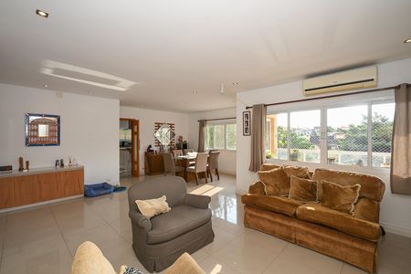 Casa à venda com 480m², 5 quartos e 5 vagasSala