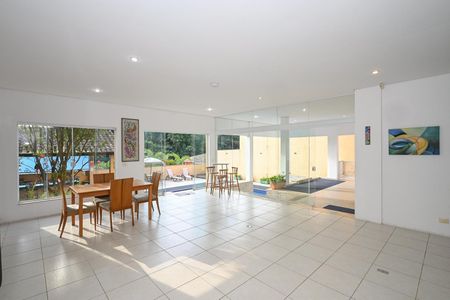 Casa à venda com 480m², 5 quartos e 5 vagasSalão 