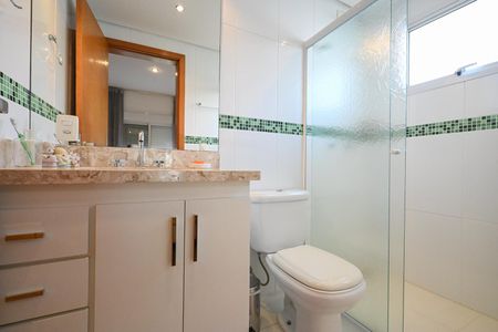 Casa à venda com 480m², 5 quartos e 5 vagasBanheiro Suíte 1