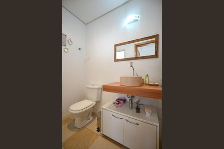 Casa à venda com 480m², 5 quartos e 5 vagasLavabo