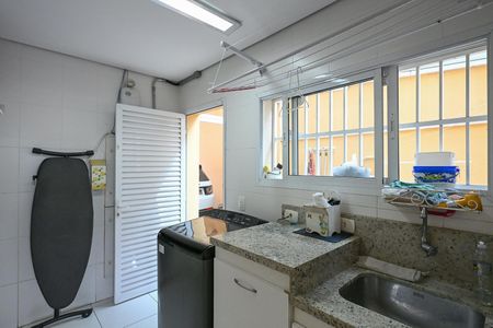 Área de Serviço  de casa à venda com 5 quartos, 480m² em Jardim Londrina, São Paulo