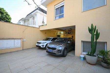 Garagem de casa à venda com 5 quartos, 480m² em Jardim Londrina, São Paulo