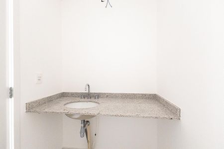 Banheiro de kitnet/studio à venda com 1 quarto, 30m² em Indianópolis, São Paulo