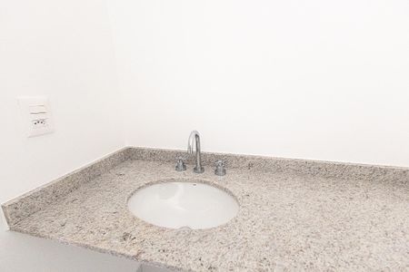 Banheiro de kitnet/studio à venda com 1 quarto, 30m² em Indianópolis, São Paulo