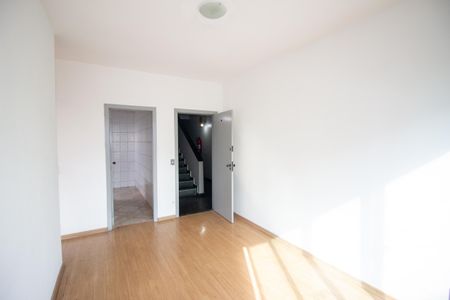 Sala de apartamento para alugar com 2 quartos, 65m² em Santo Antonio, Contagem