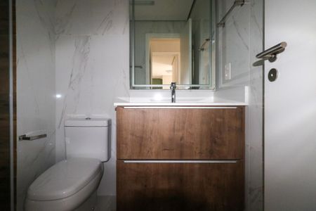 Apartamento à venda com 65m², 2 quartos e 2 vagasBanheiro da Suíte