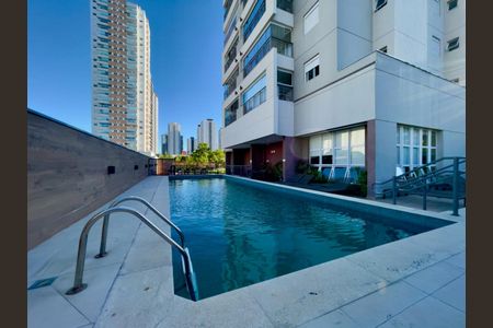 Apartamento à venda com 63m², 2 quartos e 1 vaga Apartamento à venda com 63m², 2 quartos e 1 vagaPiscina