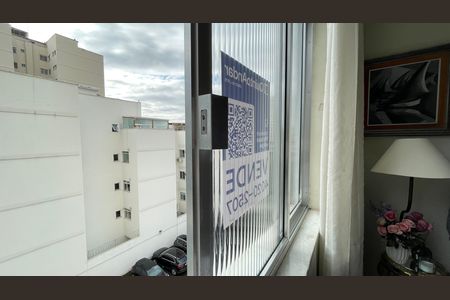 Apartamento à venda com 90m², 3 quartos e 1 vaga Apartamento à venda com 90m², 3 quartos e 1 vagaPlaquinha