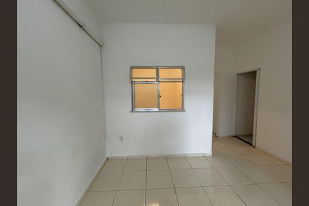 Casa para alugar com 70m², 2 quartos e sem vagaSala