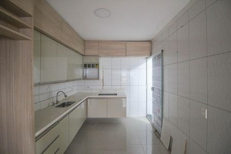 Casa para alugar com 70m², 2 quartos e 1 vagaCozinha