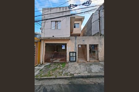 Casa à venda com 230m², 2 quartos e 1 vagaFachada