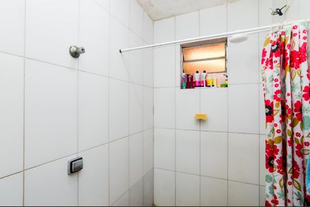 Casa à venda com 230m², 2 quartos e 1 vagaBanheiro