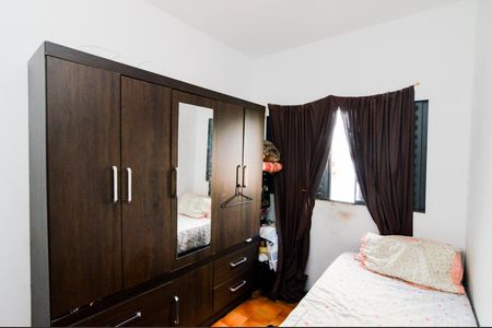 Casa à venda com 230m², 2 quartos e 1 vagaQuarto 2 - Casa 2