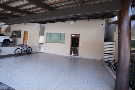 Casa de condomínio à venda com 193m², 4 quartos e 2 vagas
