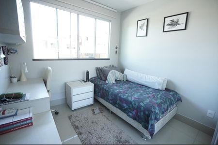 Casa de condomínio à venda com 193m², 4 quartos e 2 vagas