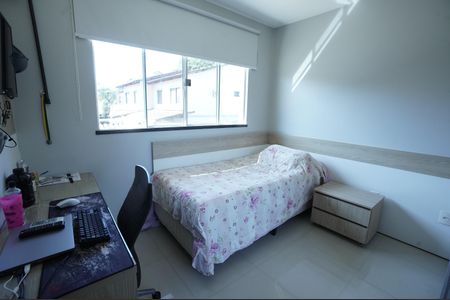 Casa de condomínio à venda com 193m², 4 quartos e 2 vagas