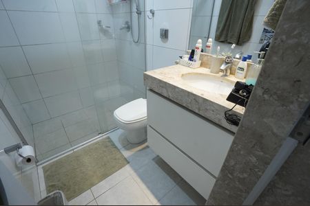 Casa de condomínio à venda com 193m², 4 quartos e 2 vagas