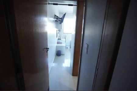 Casa de condomínio à venda com 193m², 4 quartos e 2 vagas