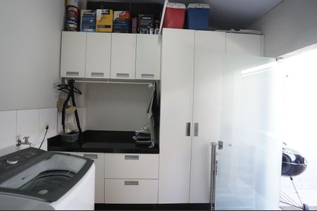 Casa de condomínio à venda com 193m², 4 quartos e 2 vagas
