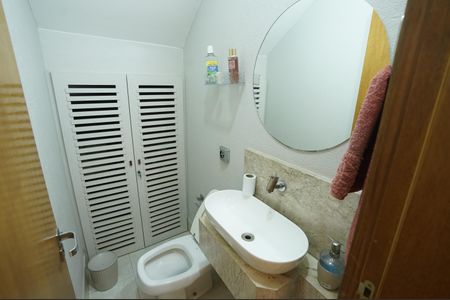 Casa de condomínio à venda com 193m², 4 quartos e 2 vagas