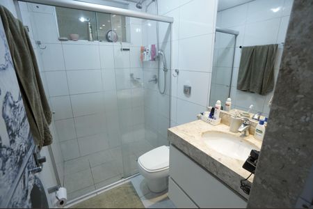 Casa de condomínio à venda com 193m², 4 quartos e 2 vagas