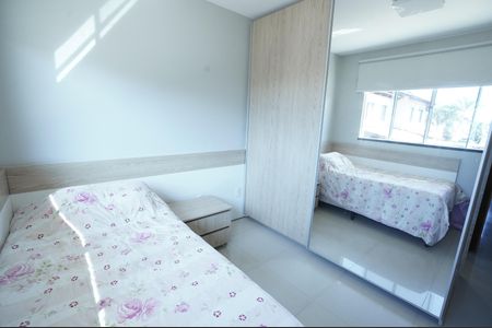 Casa de condomínio à venda com 193m², 4 quartos e 2 vagas