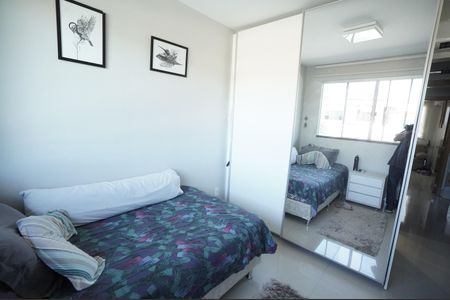 Casa de condomínio à venda com 193m², 4 quartos e 2 vagas